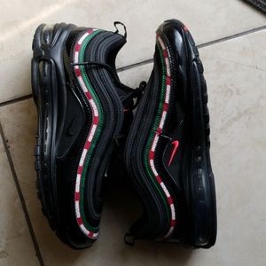 Airmax 97 x undefeated